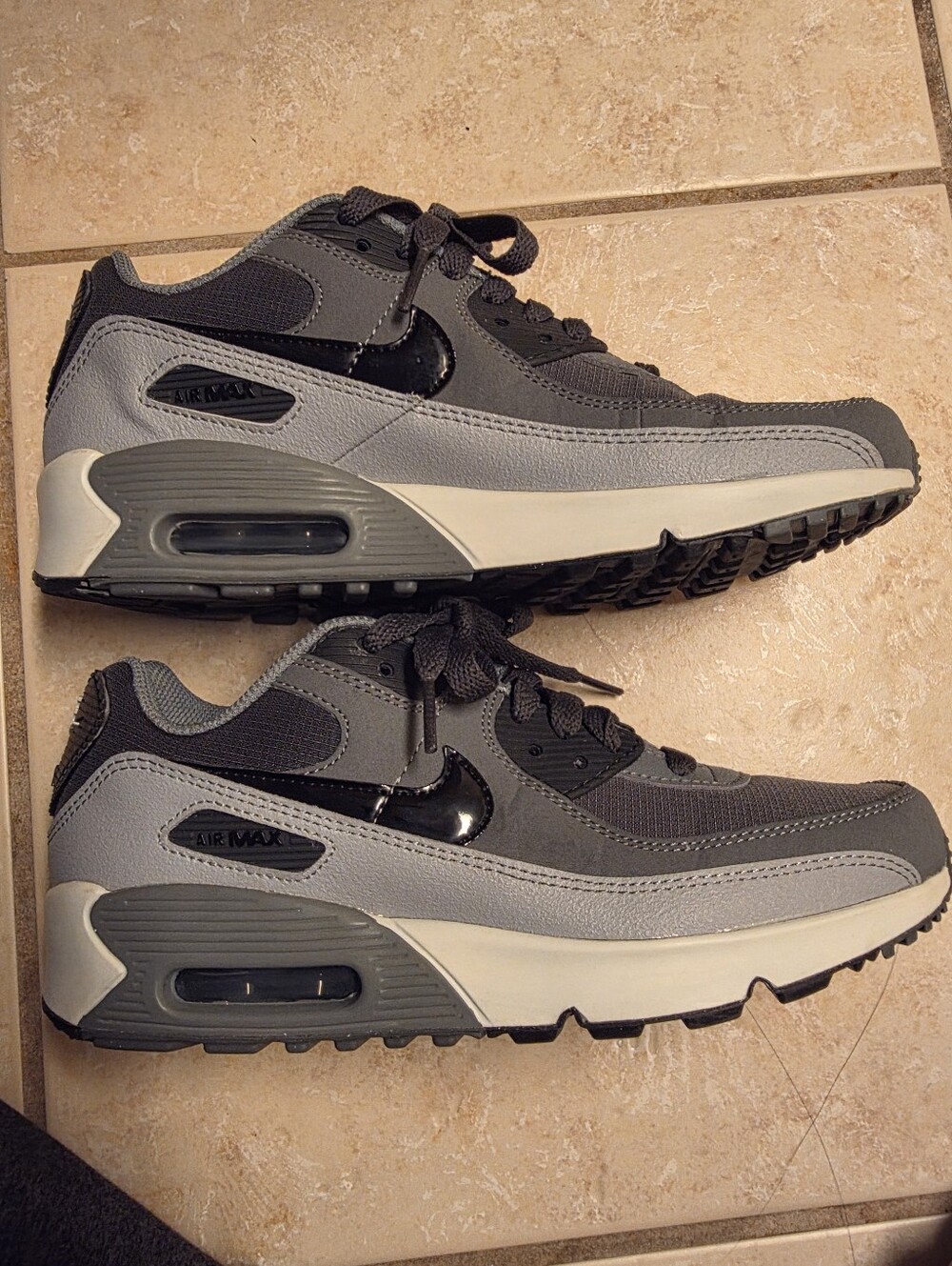 Nike Dark Gray Mesh & Suede Trainers